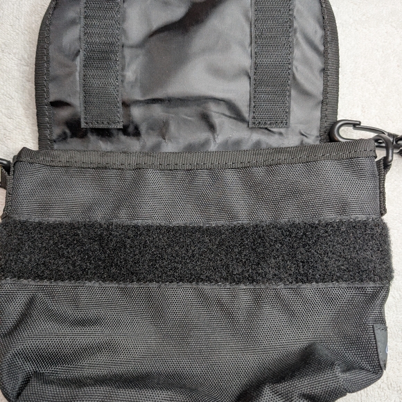 Dickies Black Crossbody Bag NWOT - Picture 4 of 8